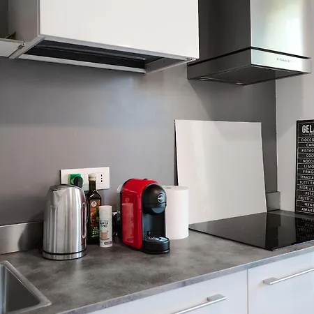 Апартаменты Xenia - New And Bright Urban Housing
