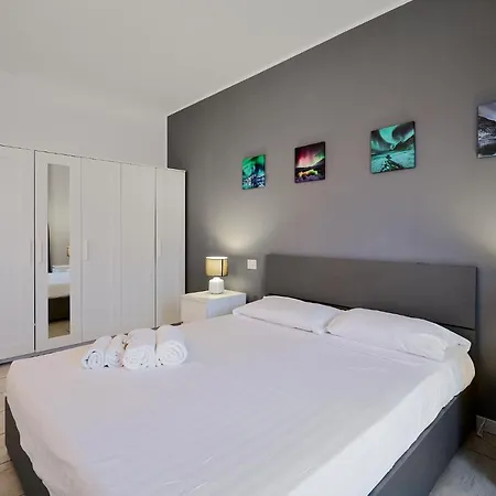 Апартаменты Xenia - New And Bright Urban Housing