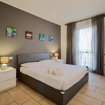 Xenia - New And Bright Urban Housing * Милан