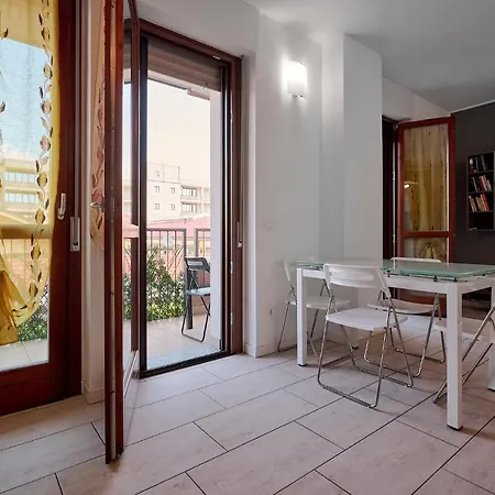Апартаменты Xenia - New And Bright Urban Housing