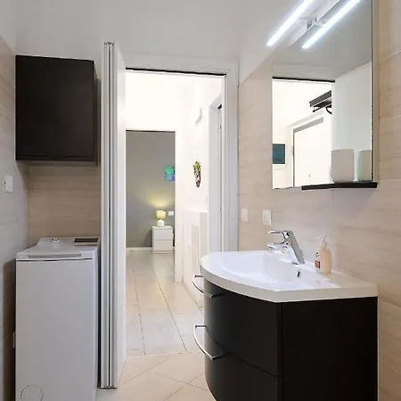 Апартаменты Xenia - New And Bright Urban Housing *